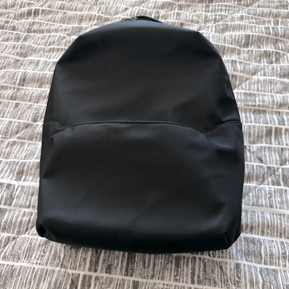 AWAY the everywhere zip BACKPACK color black
